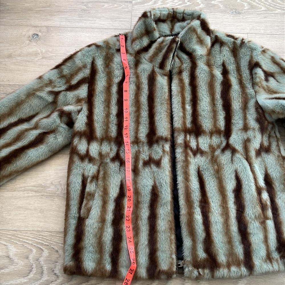 LEIA FAUX FUR JACKET by Love Token - Picture 8 of 11